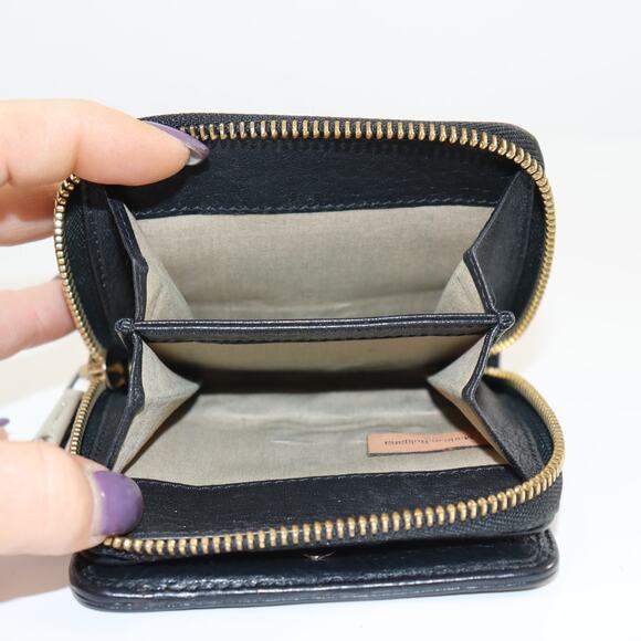 Chloé Black Leather Bow Zip-Around Wallet – Made in Italy - Picture 6 of 6